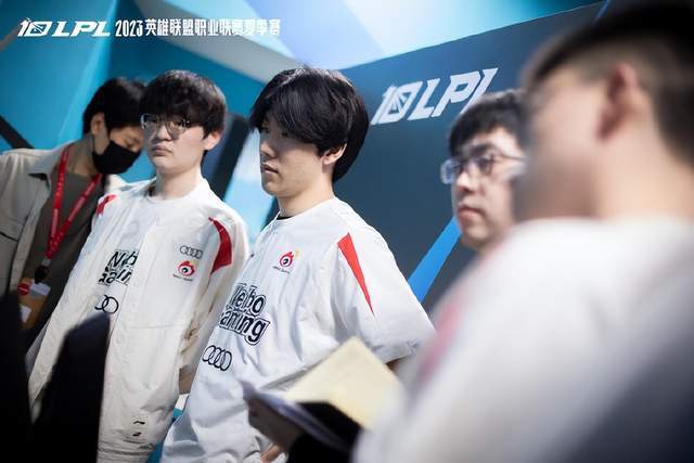 持球者不急 持球者不急